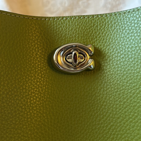 Coach Willow bag in Dark Lime - Picture 11 of 11